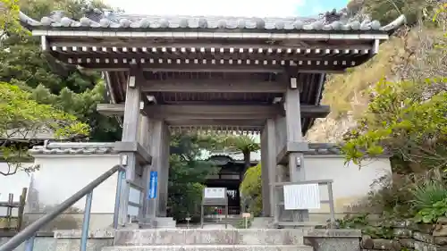 安養院　(田代寺）の山門・神門