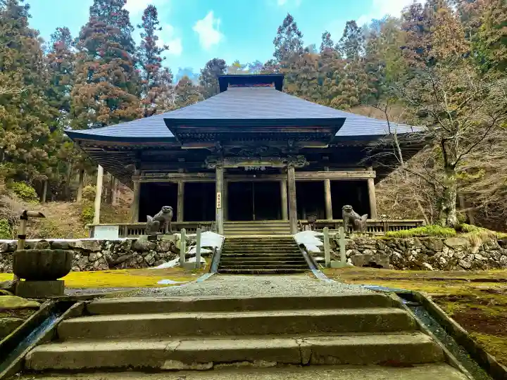 黒石寺の{uncategorized: "未分類", other: "その他", undefined: "問題あり", building: "その他建物", grave: "お墓", sacred_gate: "鳥居", guardian: "狛犬", statue: "像", buddha: "仏像", history: "歴史", nature: "自然", garden: "庭園", animal: "動物", pagoda: "塔", temizu: "手水舎", mountain_gate: "山門・神門", sanctuary: "本殿・本堂", subordinate: "末社・摂社", art: "芸術", scenery: "景色", jizo: "地蔵", ema: "絵馬", goshuin: "御朱印", omikuji: "おみくじ", items: "授与品その他", amulet: "お守り", goshuincho: "御朱印帳", eats: "食事", festival: "お祭り", votive_dance: "神楽", shichigosan: "七五三参", wedding: "結婚式", experience: "体験その他", initially: "初詣", around: "周辺", anti_infection: "感染症対策"}