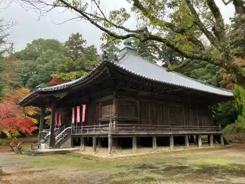 石峯寺の本殿・本堂