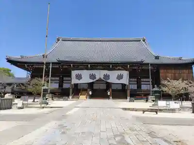 本山専修寺の本殿・本堂