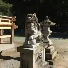 小国両神社の狛犬