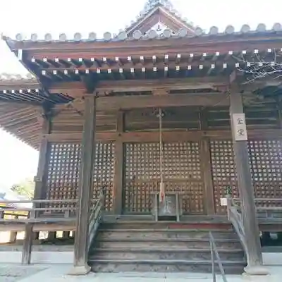 高倉寺の本殿