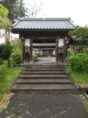 興性寺の山門