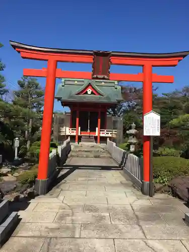 成田山福井別院九頭龍寺の鳥居