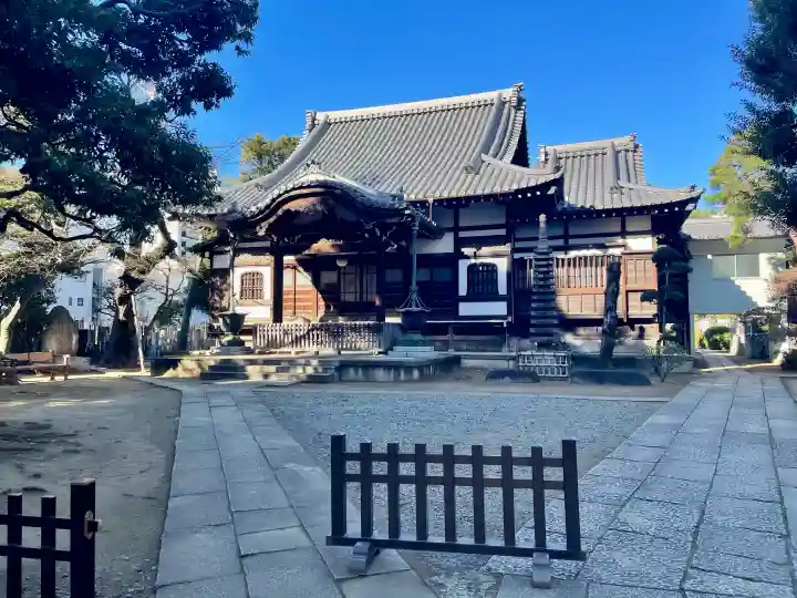 本立寺の{uncategorized: "未分類", other: "その他", undefined: "問題あり", building: "その他建物", grave: "お墓", sacred_gate: "鳥居", guardian: "狛犬", statue: "像", buddha: "仏像", history: "歴史", nature: "自然", garden: "庭園", animal: "動物", pagoda: "塔", temizu: "手水舎", mountain_gate: "山門・神門", sanctuary: "本殿・本堂", subordinate: "末社・摂社", art: "芸術", scenery: "景色", jizo: "地蔵", ema: "絵馬", goshuin: "御朱印", omikuji: "おみくじ", items: "授与品その他", amulet: "お守り", goshuincho: "御朱印帳", eats: "食事", festival: "お祭り", votive_dance: "神楽", shichigosan: "七五三参", wedding: "結婚式", experience: "体験その他", initially: "初詣", around: "周辺", anti_infection: "感染症対策"}