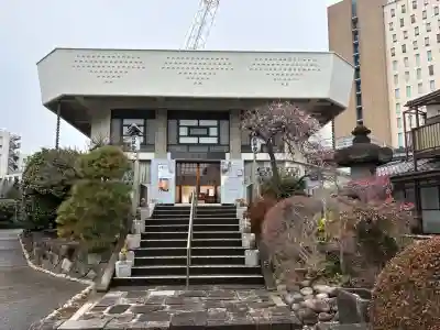 宝泉寺の{uncategorized: "未分類", other: "その他", undefined: "問題あり", building: "その他建物", grave: "お墓", sacred_gate: "鳥居", guardian: "狛犬", statue: "像", buddha: "仏像", history: "歴史", nature: "自然", garden: "庭園", animal: "動物", pagoda: "塔", temizu: "手水舎", mountain_gate: "山門・神門", sanctuary: "本殿・本堂", subordinate: "末社・摂社", art: "芸術", scenery: "景色", jizo: "地蔵", ema: "絵馬", goshuin: "御朱印", omikuji: "おみくじ", items: "授与品その他", amulet: "お守り", goshuincho: "御朱印帳", eats: "食事", festival: "お祭り", votive_dance: "神楽", shichigosan: "七五三参", wedding: "結婚式", experience: "体験その他", initially: "初詣", around: "周辺", anti_infection: "感染症対策"}