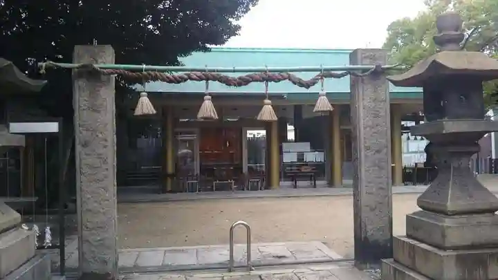 八劔神社の山門・神門