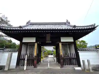 曼荼羅寺の山門・神門