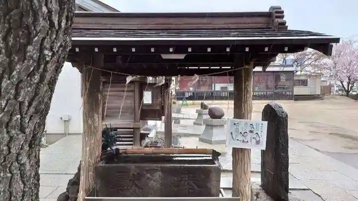 高靇神社の手水舎