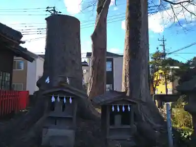八枝神社の末社・摂社