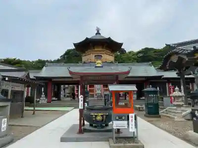 満願寺の{uncategorized: "未分類", other: "その他", undefined: "問題あり", building: "その他建物", grave: "お墓", sacred_gate: "鳥居", guardian: "狛犬", statue: "像", buddha: "仏像", history: "歴史", nature: "自然", garden: "庭園", animal: "動物", pagoda: "塔", temizu: "手水舎", mountain_gate: "山門・神門", sanctuary: "本殿・本堂", subordinate: "末社・摂社", art: "芸術", scenery: "景色", jizo: "地蔵", ema: "絵馬", goshuin: "御朱印", omikuji: "おみくじ", items: "授与品その他", amulet: "お守り", goshuincho: "御朱印帳", eats: "食事", festival: "お祭り", votive_dance: "神楽", shichigosan: "七五三参", wedding: "結婚式", experience: "体験その他", initially: "初詣", around: "周辺", anti_infection: "感染症対策"}