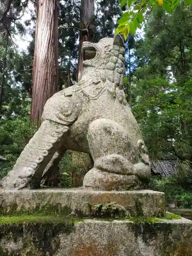 城端神明宮の狛犬