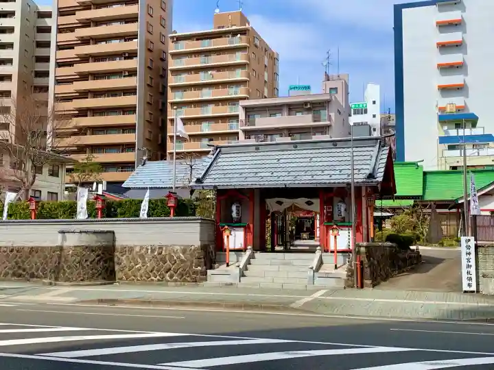 仙台大神宮の山門・神門