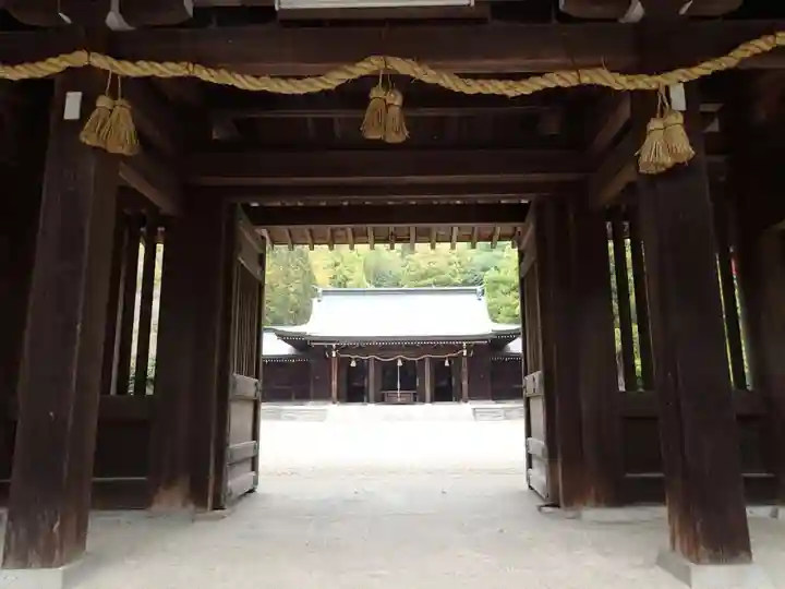 阿波神社の山門・神門