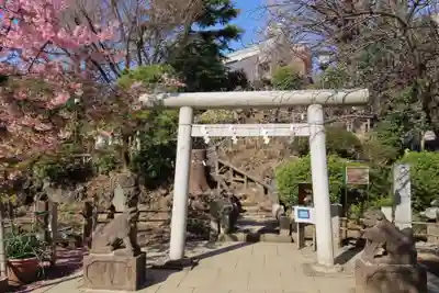 鳩森八幡神社の末社・摂社