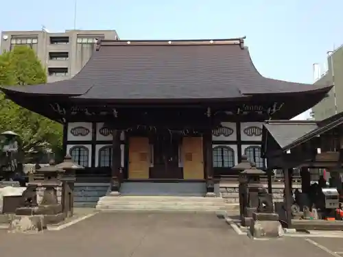 成田山札幌別院新栄寺の本殿