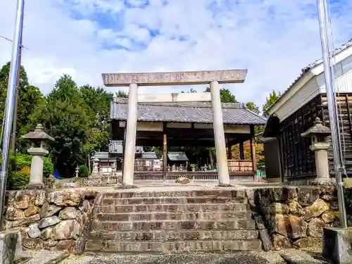 赤坂神社の鳥居