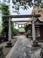氷川鍬神社の鳥居