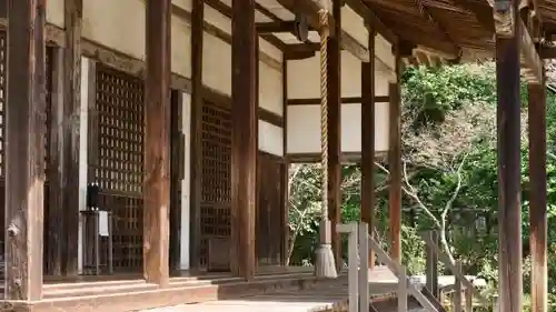 白毫寺の本殿