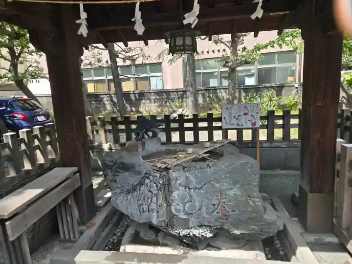橘樹神社の{uncategorized: "未分類", other: "その他", undefined: "問題あり", building: "その他建物", grave: "お墓", sacred_gate: "鳥居", guardian: "狛犬", statue: "像", buddha: "仏像", history: "歴史", nature: "自然", garden: "庭園", animal: "動物", pagoda: "塔", temizu: "手水舎", mountain_gate: "山門・神門", sanctuary: "本殿・本堂", subordinate: "末社・摂社", art: "芸術", scenery: "景色", jizo: "地蔵", ema: "絵馬", goshuin: "御朱印", omikuji: "おみくじ", items: "授与品その他", amulet: "お守り", goshuincho: "御朱印帳", eats: "食事", festival: "お祭り", votive_dance: "神楽", shichigosan: "七五三参", wedding: "結婚式", experience: "体験その他", initially: "初詣", around: "周辺", anti_infection: "感染症対策"}