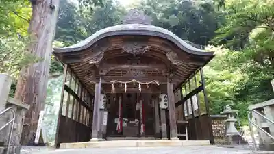 宇波西神社の本殿・本堂