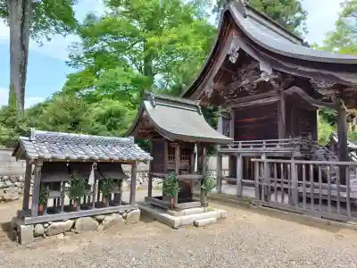 月讀神社の{uncategorized: "未分類", other: "その他", undefined: "問題あり", building: "その他建物", grave: "お墓", sacred_gate: "鳥居", guardian: "狛犬", statue: "像", buddha: "仏像", history: "歴史", nature: "自然", garden: "庭園", animal: "動物", pagoda: "塔", temizu: "手水舎", mountain_gate: "山門・神門", sanctuary: "本殿・本堂", subordinate: "末社・摂社", art: "芸術", scenery: "景色", jizo: "地蔵", ema: "絵馬", goshuin: "御朱印", omikuji: "おみくじ", items: "授与品その他", amulet: "お守り", goshuincho: "御朱印帳", eats: "食事", festival: "お祭り", votive_dance: "神楽", shichigosan: "七五三参", wedding: "結婚式", experience: "体験その他", initially: "初詣", around: "周辺", anti_infection: "感染症対策"}
