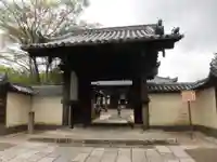 東大寺戒壇院戒壇堂の山門・神門