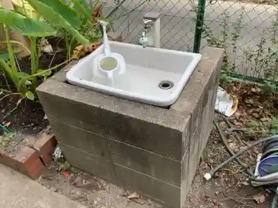 上野の薬師如来堂の手水舎