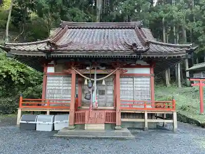 尾崎神社の本殿・本堂