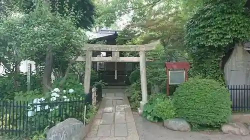 白山神社の鳥居