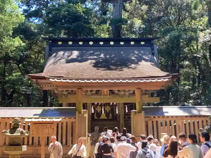 奥宮(鹿島神宮摂社)の{uncategorized: "未分類", other: "その他", undefined: "問題あり", building: "その他建物", grave: "お墓", sacred_gate: "鳥居", guardian: "狛犬", statue: "像", buddha: "仏像", history: "歴史", nature: "自然", garden: "庭園", animal: "動物", pagoda: "塔", temizu: "手水舎", mountain_gate: "山門・神門", sanctuary: "本殿・本堂", subordinate: "末社・摂社", art: "芸術", scenery: "景色", jizo: "地蔵", ema: "絵馬", goshuin: "御朱印", omikuji: "おみくじ", items: "授与品その他", amulet: "お守り", goshuincho: "御朱印帳", eats: "食事", festival: "お祭り", votive_dance: "神楽", shichigosan: "七五三参", wedding: "結婚式", experience: "体験その他", initially: "初詣", around: "周辺", anti_infection: "感染症対策"}