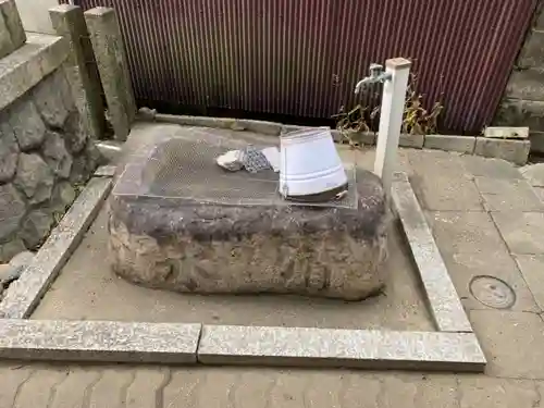 横田神社の手水舎