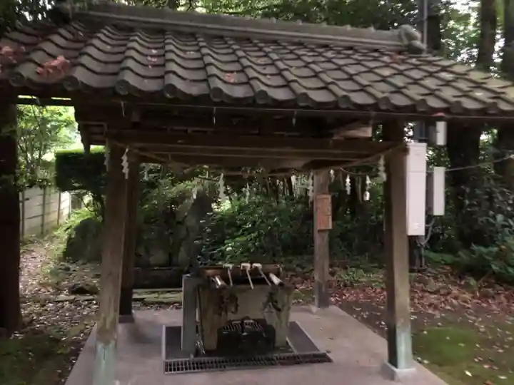 青海神社の手水舎