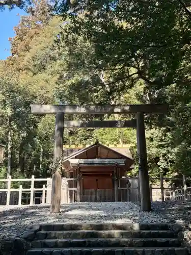 瀧原宮(皇大神宮別宮)の{uncategorized: "未分類", other: "その他", undefined: "問題あり", building: "その他建物", grave: "お墓", sacred_gate: "鳥居", guardian: "狛犬", statue: "像", buddha: "仏像", history: "歴史", nature: "自然", garden: "庭園", animal: "動物", pagoda: "塔", temizu: "手水舎", mountain_gate: "山門・神門", sanctuary: "本殿・本堂", subordinate: "末社・摂社", art: "芸術", scenery: "景色", jizo: "地蔵", ema: "絵馬", goshuin: "御朱印", omikuji: "おみくじ", items: "授与品その他", amulet: "お守り", goshuincho: "御朱印帳", eats: "食事", festival: "お祭り", votive_dance: "神楽", shichigosan: "七五三参", wedding: "結婚式", experience: "体験その他", initially: "初詣", around: "周辺", anti_infection: "感染症対策"}