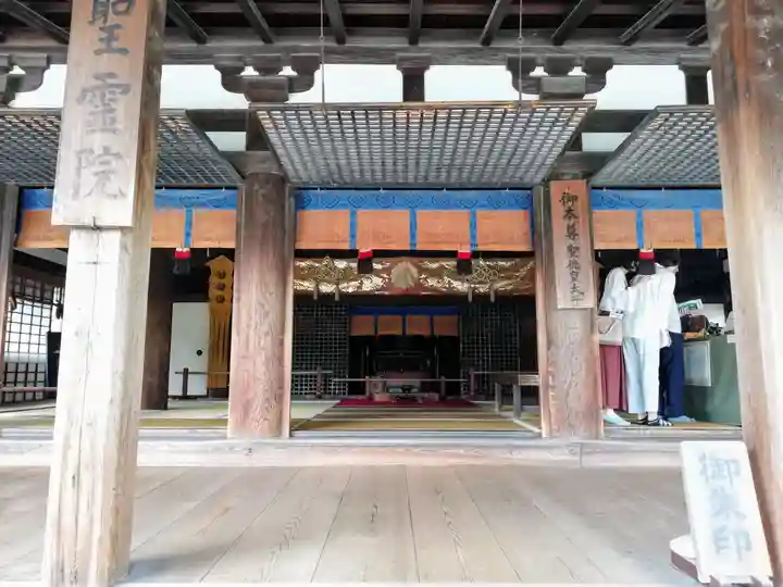 法隆寺の本殿・本堂