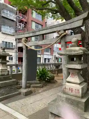 千種稲荷神社の鳥居