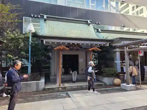 宮益御嶽神社の末社・摂社
