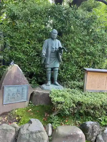 報徳二宮神社の像