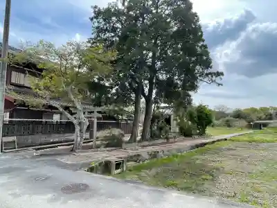 八坂神社 (日野町木津)の{uncategorized: "未分類", other: "その他", undefined: "問題あり", building: "その他建物", grave: "お墓", sacred_gate: "鳥居", guardian: "狛犬", statue: "像", buddha: "仏像", history: "歴史", nature: "自然", garden: "庭園", animal: "動物", pagoda: "塔", temizu: "手水舎", mountain_gate: "山門・神門", sanctuary: "本殿・本堂", subordinate: "末社・摂社", art: "芸術", scenery: "景色", jizo: "地蔵", ema: "絵馬", goshuin: "御朱印", omikuji: "おみくじ", items: "授与品その他", amulet: "お守り", goshuincho: "御朱印帳", eats: "食事", festival: "お祭り", votive_dance: "神楽", shichigosan: "七五三参", wedding: "結婚式", experience: "体験その他", initially: "初詣", around: "周辺", anti_infection: "感染症対策"}