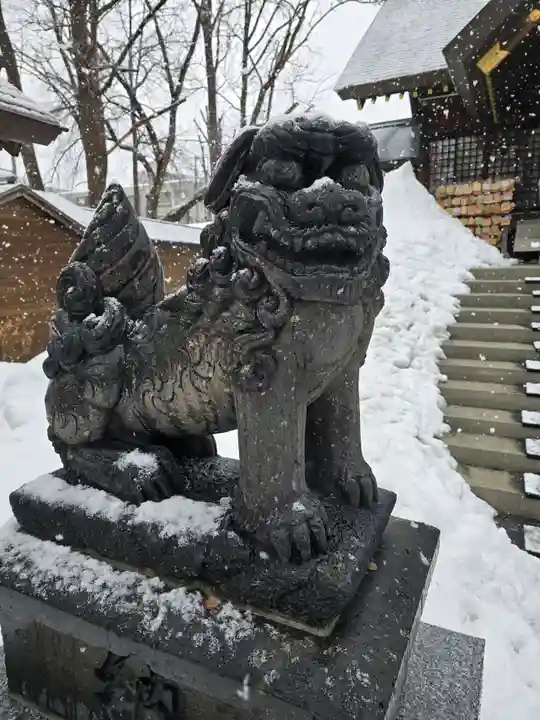 札幌諏訪神社の狛犬