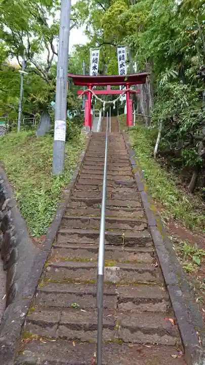 諏訪神社の鳥居