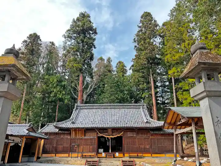 坂城神社の本殿・本堂