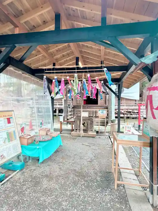 鏑八幡神社の{uncategorized: "未分類", other: "その他", undefined: "問題あり", building: "その他建物", grave: "お墓", sacred_gate: "鳥居", guardian: "狛犬", statue: "像", buddha: "仏像", history: "歴史", nature: "自然", garden: "庭園", animal: "動物", pagoda: "塔", temizu: "手水舎", mountain_gate: "山門・神門", sanctuary: "本殿・本堂", subordinate: "末社・摂社", art: "芸術", scenery: "景色", jizo: "地蔵", ema: "絵馬", goshuin: "御朱印", omikuji: "おみくじ", items: "授与品その他", amulet: "お守り", goshuincho: "御朱印帳", eats: "食事", festival: "お祭り", votive_dance: "神楽", shichigosan: "七五三参", wedding: "結婚式", experience: "体験その他", initially: "初詣", around: "周辺", anti_infection: "感染症対策"}