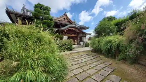 東光院の本殿