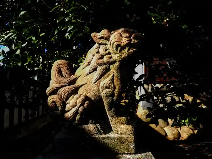 三明神社(木津三明神社)の狛犬