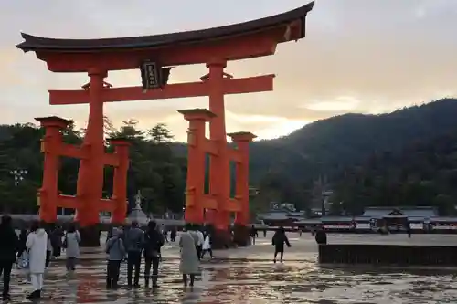 厳島神社(広島県)