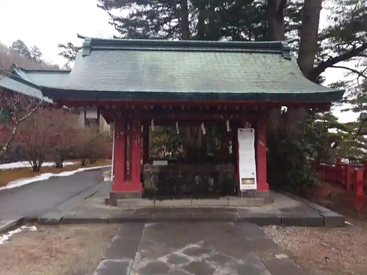 日光二荒山神社中宮祠の手水舎