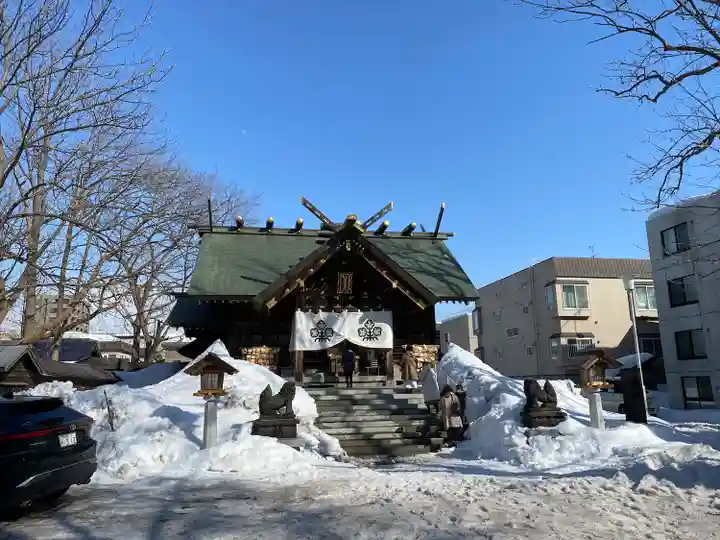 札幌諏訪神社の本殿・本堂