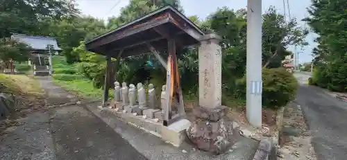 沢泉寺の地蔵
