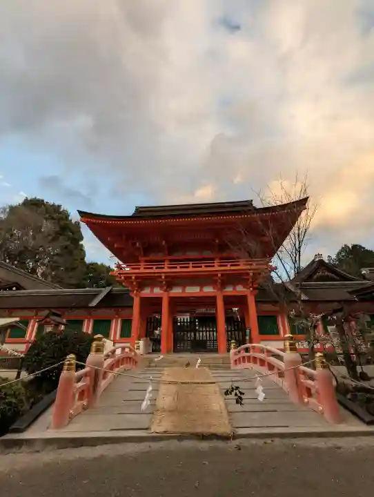 賀茂別雷神社(上賀茂神社)の{uncategorized: "未分類", other: "その他", undefined: "問題あり", building: "その他建物", grave: "お墓", sacred_gate: "鳥居", guardian: "狛犬", statue: "像", buddha: "仏像", history: "歴史", nature: "自然", garden: "庭園", animal: "動物", pagoda: "塔", temizu: "手水舎", mountain_gate: "山門・神門", sanctuary: "本殿・本堂", subordinate: "末社・摂社", art: "芸術", scenery: "景色", jizo: "地蔵", ema: "絵馬", goshuin: "御朱印", omikuji: "おみくじ", items: "授与品その他", amulet: "お守り", goshuincho: "御朱印帳", eats: "食事", festival: "お祭り", votive_dance: "神楽", shichigosan: "七五三参", wedding: "結婚式", experience: "体験その他", initially: "初詣", around: "周辺", anti_infection: "感染症対策"}
